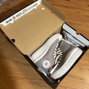 Converse Women's 8 Chuck Taylor All Star Move Platform High-TopVapor Mauve w Box